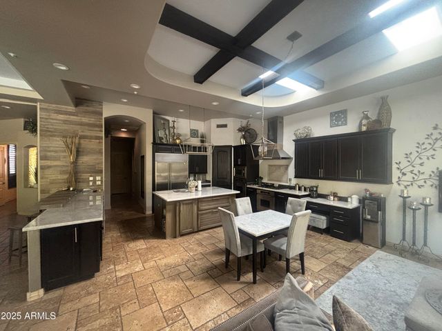 11126 E CANNON Drive, Scottsdale, AZ 85259