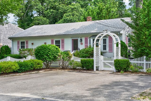 25 Deepwood Drive, Waquoit, MA 02536