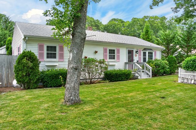 25 Deepwood Drive, Waquoit, MA 02536
