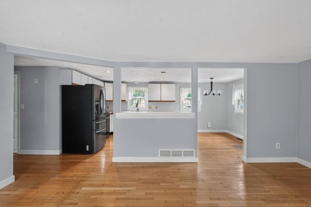 25 Deepwood Drive, Waquoit, MA 02536