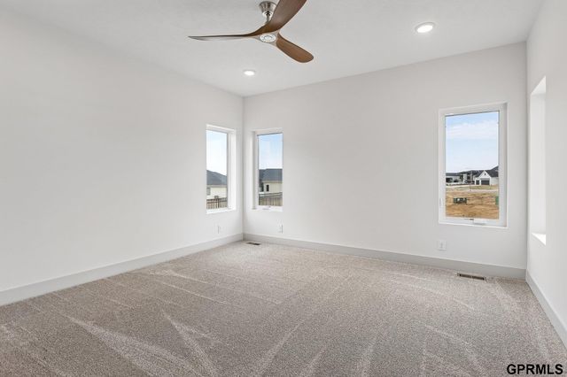 21108 Hartman Avenue, Elkhorn, NE 68022