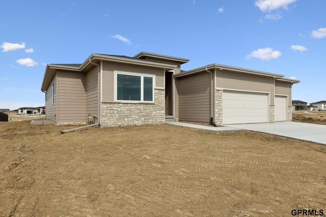 21108 Hartman Avenue, Elkhorn, NE 68022