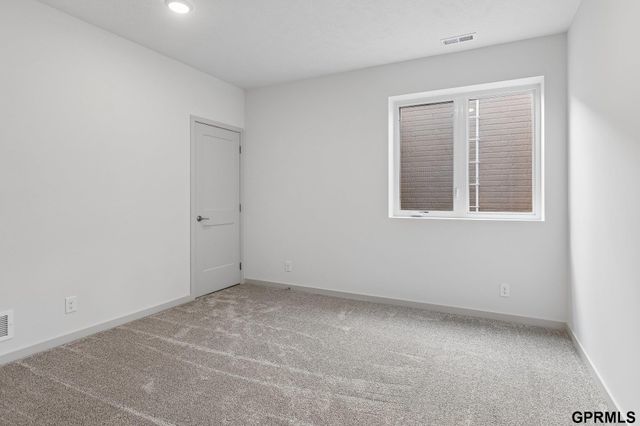 21108 Hartman Avenue, Elkhorn, NE 68022