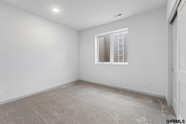 21108 Hartman Avenue, Elkhorn, NE 68022