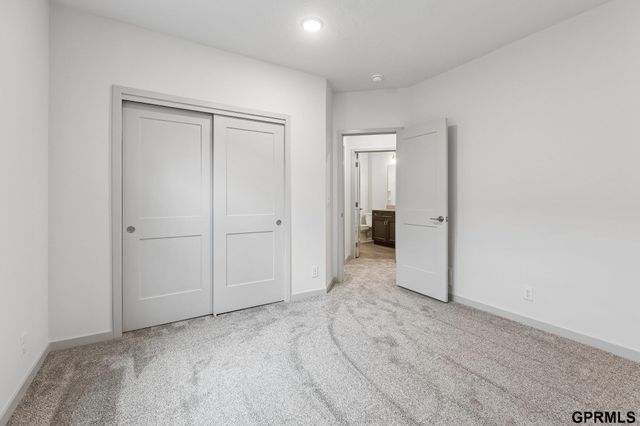 21108 Hartman Avenue, Elkhorn, NE 68022