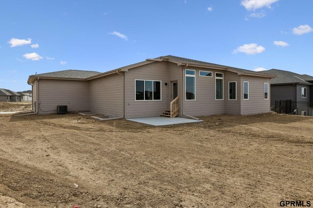 21108 Hartman Avenue, Elkhorn, NE 68022