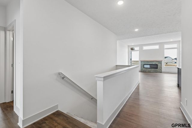 21108 Hartman Avenue, Elkhorn, NE 68022