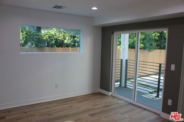 1552 Winona Boulevard, Los Angeles, CA 90027