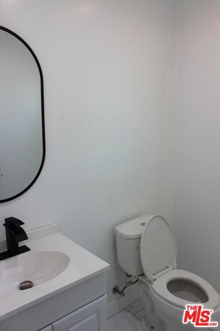 1552 Winona Boulevard, Los Angeles, CA 90027