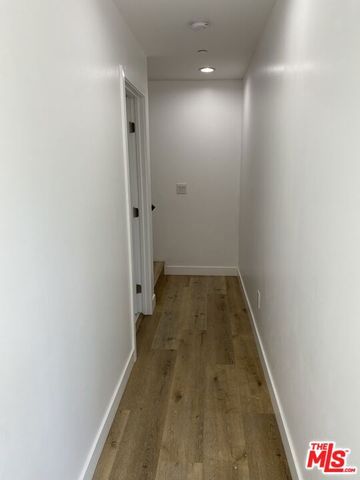 1552 Winona Boulevard, Los Angeles, CA 90027