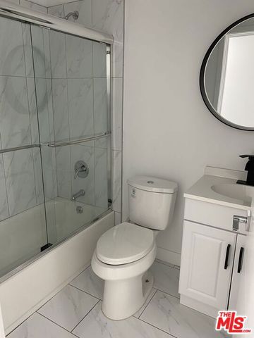 1552 Winona Boulevard, Los Angeles, CA 90027