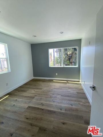 1552 Winona Boulevard, Los Angeles, CA 90027