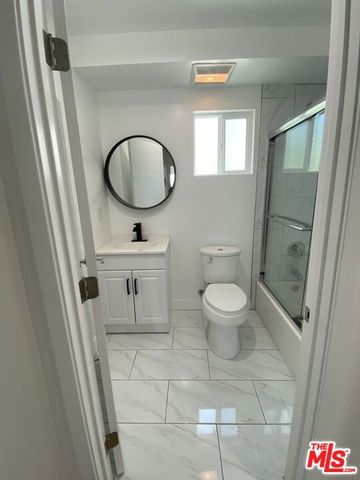 1552 Winona Boulevard, Los Angeles, CA 90027