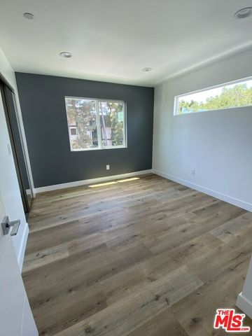 1552 Winona Boulevard, Los Angeles, CA 90027