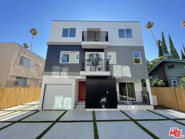 1552 Winona Boulevard, Los Angeles, CA 90027