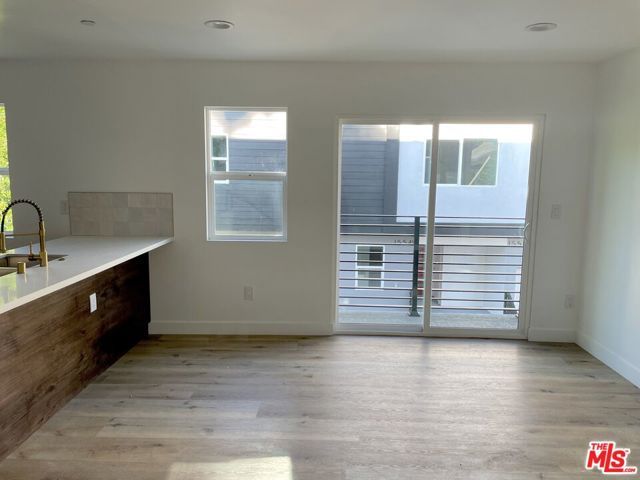 1552 Winona Boulevard, Los Angeles, CA 90027