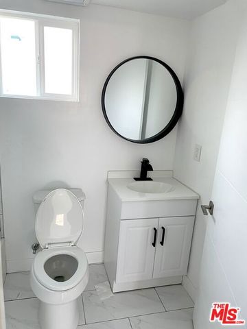 1552 Winona Boulevard, Los Angeles, CA 90027