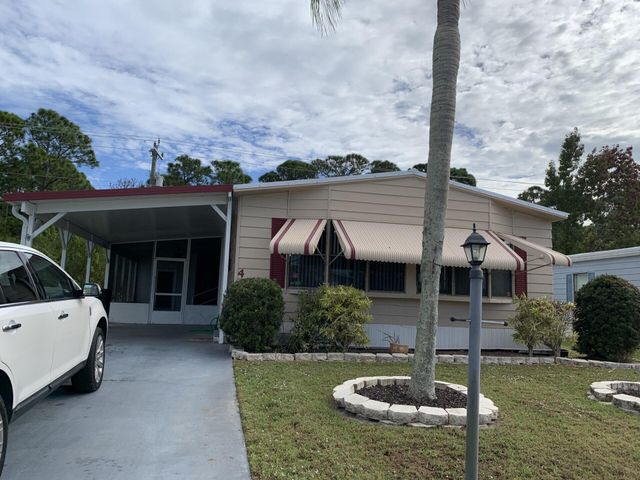 4 Felicidad Court, Fort Pierce, FL 34951