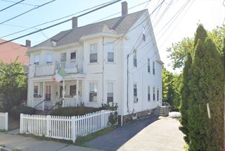 12-14 Middle St, Newton, MA 02458