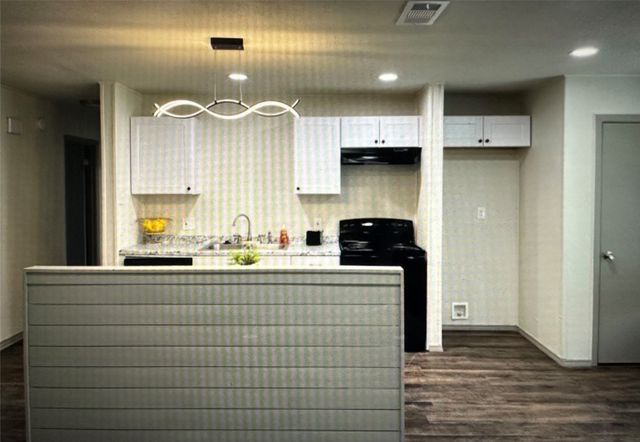 1306 Berry Drive, Cleburne, TX 76033