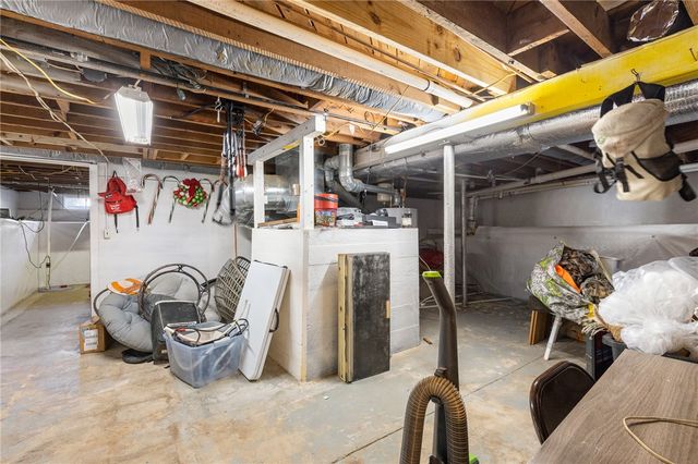 1004 N Spruce Street, Harrison, AR 72601