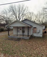 3611 School, Jonesboro, AR 72401