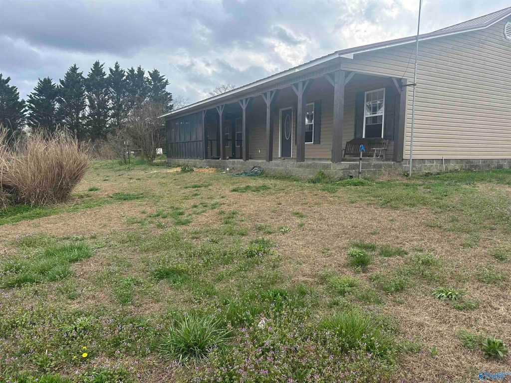 293 Mark Whitt Road, Boaz, AL 35956