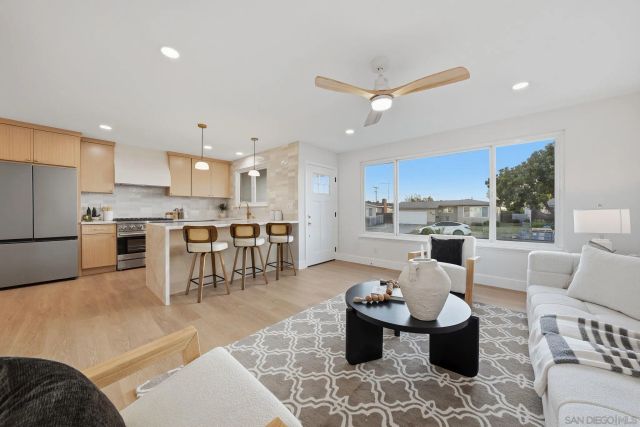 3691 Ashford St, San Diego, CA 92111
