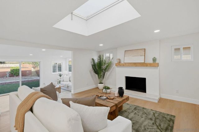 3691 Ashford St, San Diego, CA 92111