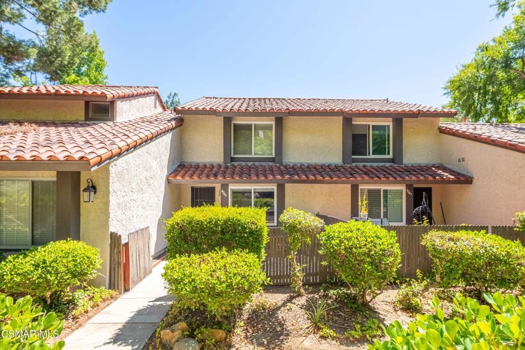 Image 11 of property listing at 4049 Liberty Canyon Road 83, Agoura Hills, CA 91301