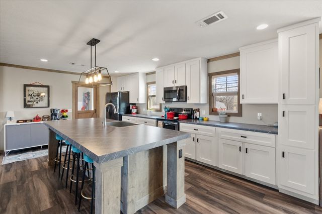 216 SE County Road 3048a, Corsicana, TX 75109