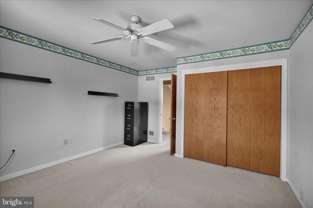 16 SCOTLAND DR, Reading, PA 19606