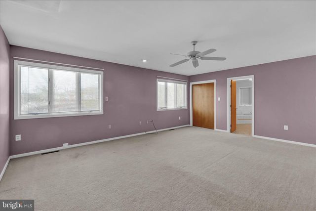 16 SCOTLAND DR, Reading, PA 19606