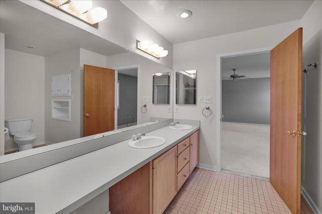 16 SCOTLAND DR, Reading, PA 19606