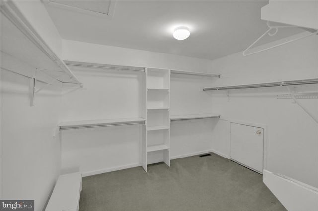 16 SCOTLAND DR, Reading, PA 19606