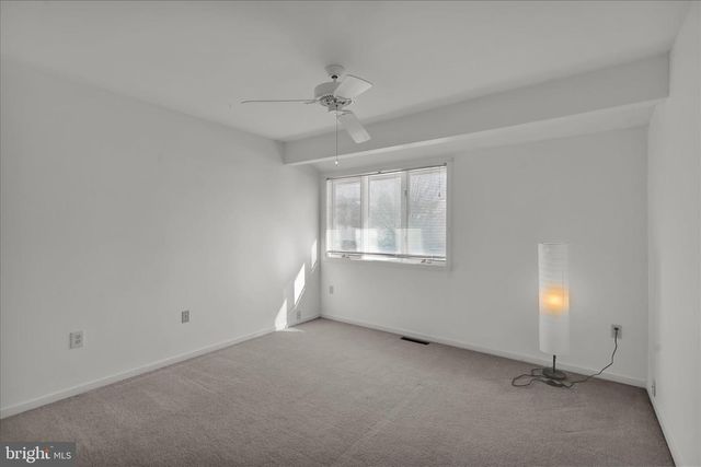 16 SCOTLAND DR, Reading, PA 19606