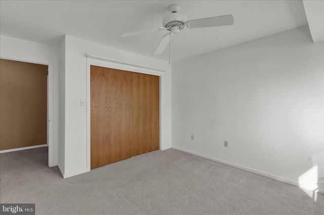 16 SCOTLAND DR, Reading, PA 19606