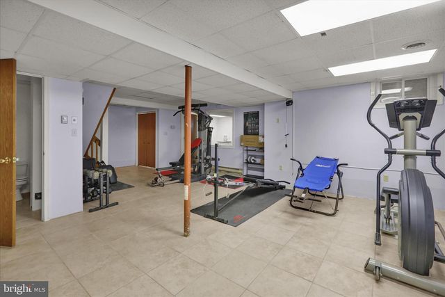 16 SCOTLAND DR, Reading, PA 19606