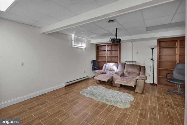 16 SCOTLAND DR, Reading, PA 19606