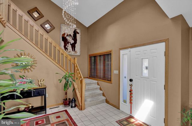 16 SCOTLAND DR, Reading, PA 19606