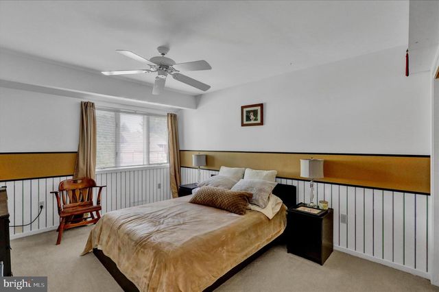 16 SCOTLAND DR, Reading, PA 19606