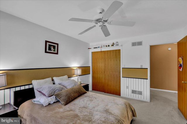 16 SCOTLAND DR, Reading, PA 19606