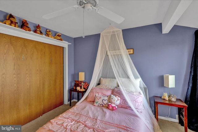 16 SCOTLAND DR, Reading, PA 19606