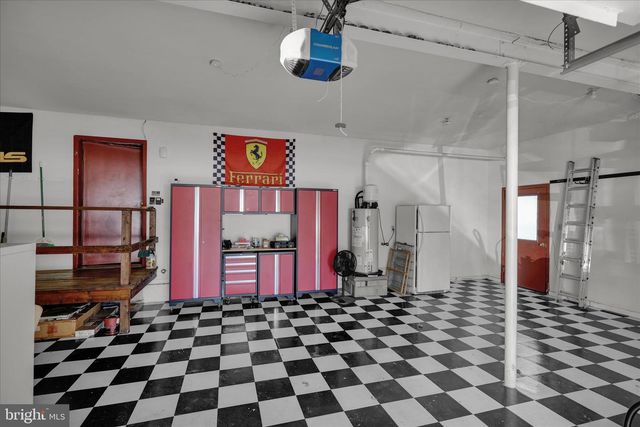 16 SCOTLAND DR, Reading, PA 19606