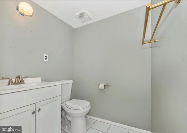 381 W THORNHILL, Frederick, MD 21703