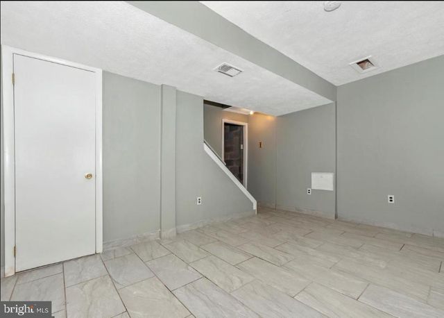 381 W THORNHILL, Frederick, MD 21703