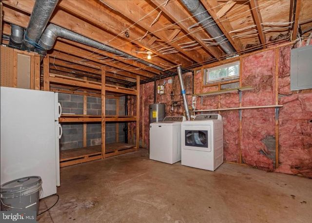 381 W THORNHILL, Frederick, MD 21703