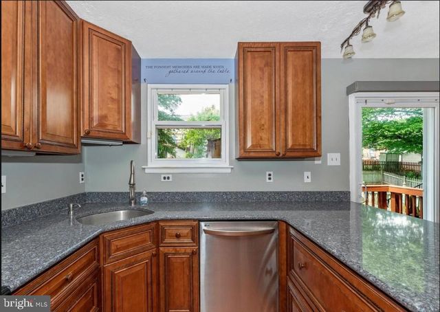 381 W THORNHILL, Frederick, MD 21703