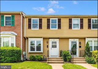 381 W THORNHILL, Frederick, MD 21703