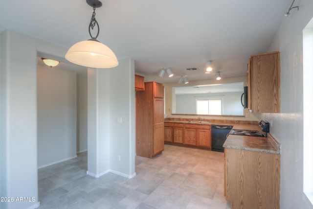 27976 N GOLD Lane, San Tan Valley, AZ 85143